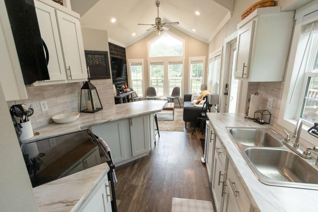 ניו בראונפלס Pet Friendly Tiny House Rental With New Access To Guadalupe River Nbtx מראה חיצוני תמונה