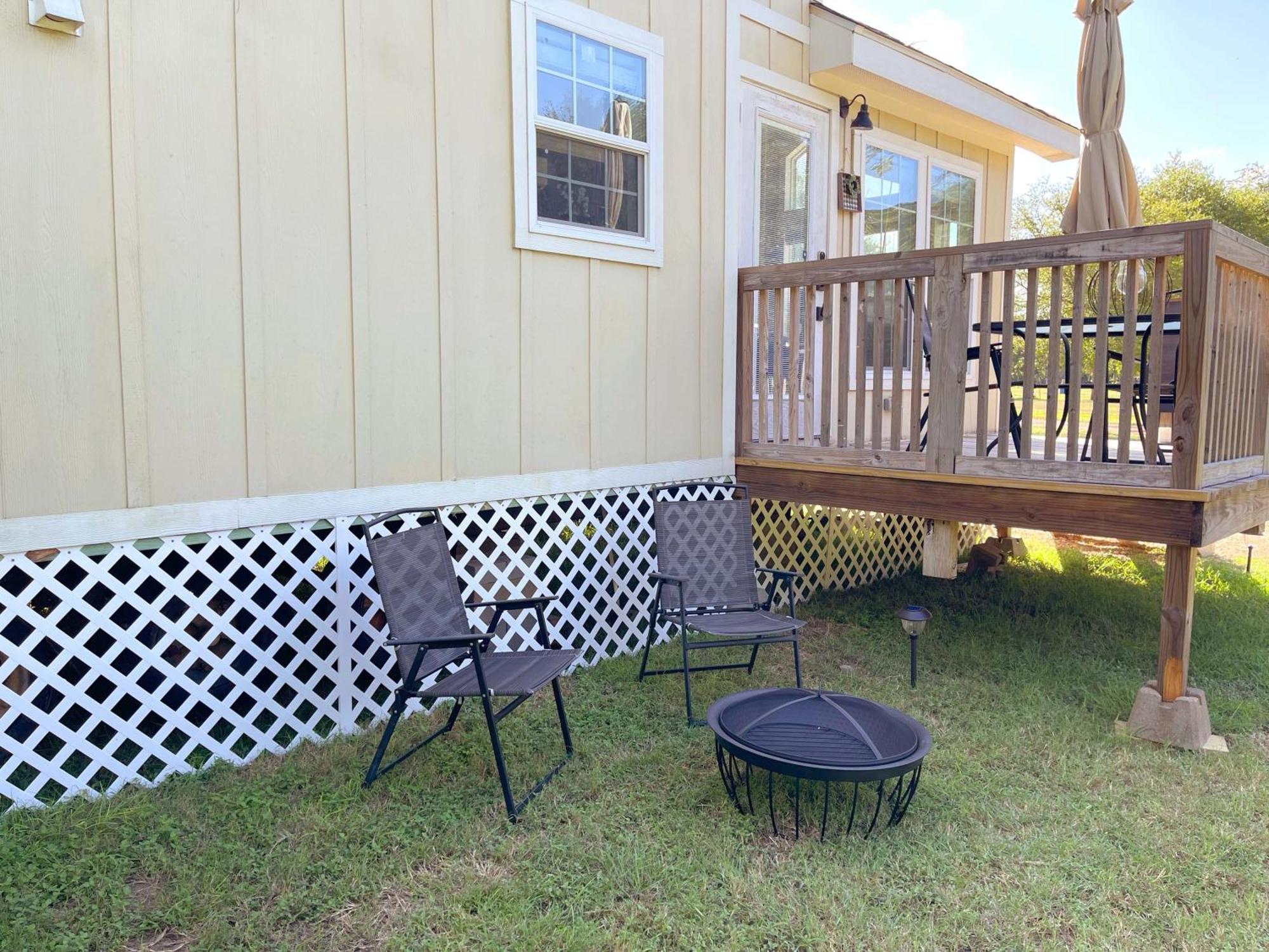 ניו בראונפלס Pet Friendly Tiny House Rental With New Access To Guadalupe River Nbtx מראה חיצוני תמונה